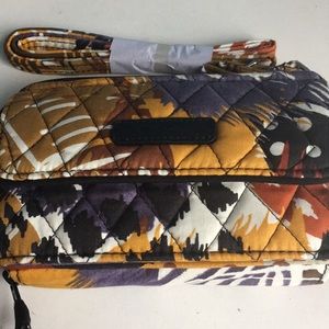 VERA WRISTLET/CROSSBODY